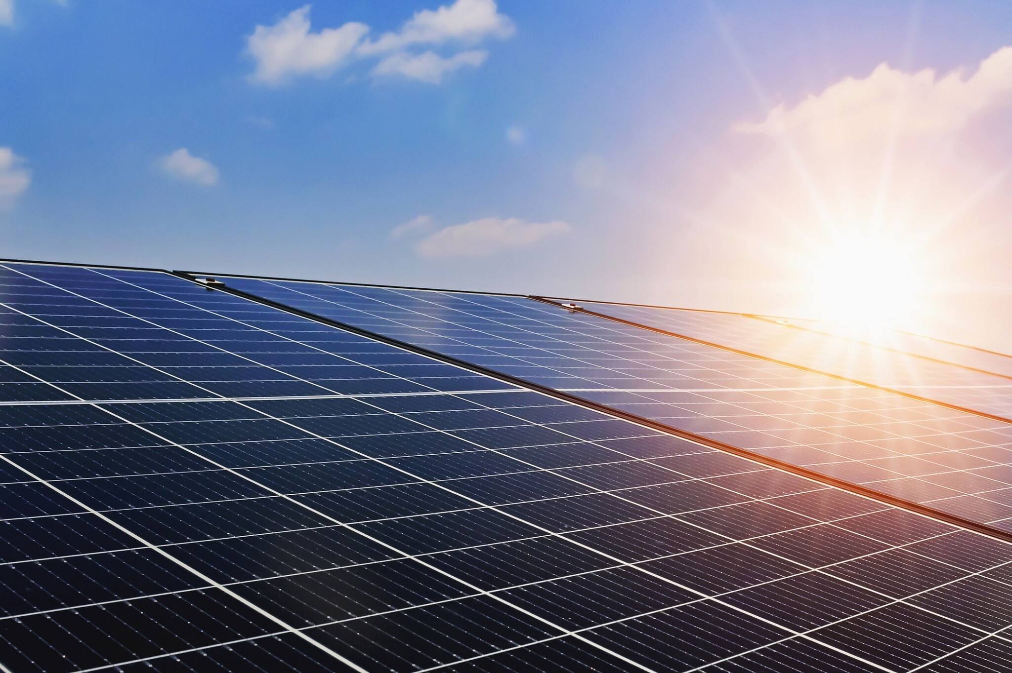 news_blog/title/2019/05/solar-panels-istock.jpg